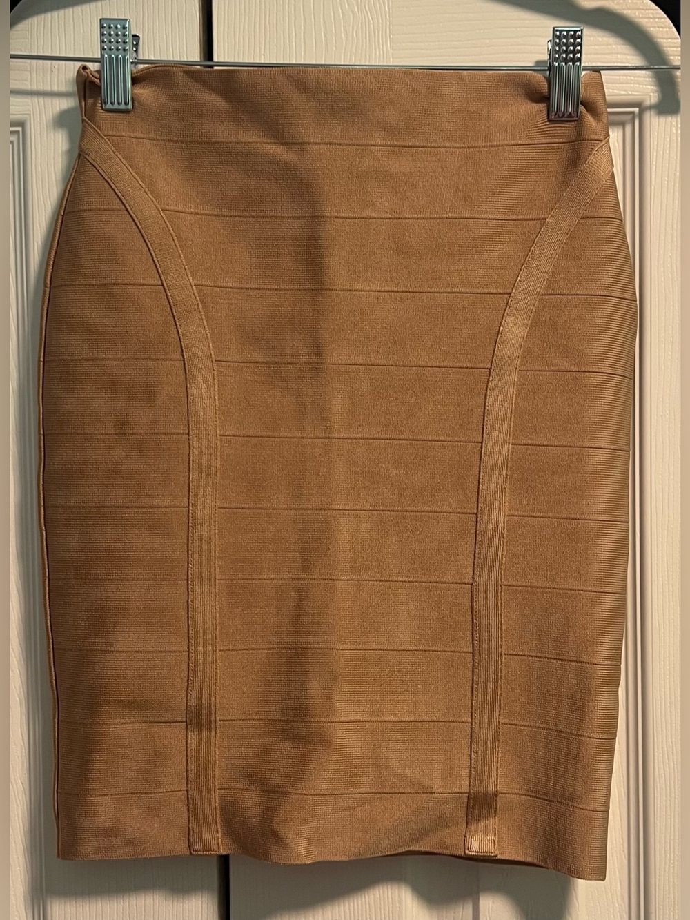 Guess Ottoman Stitch Mirage Skirt in Rugby Tan